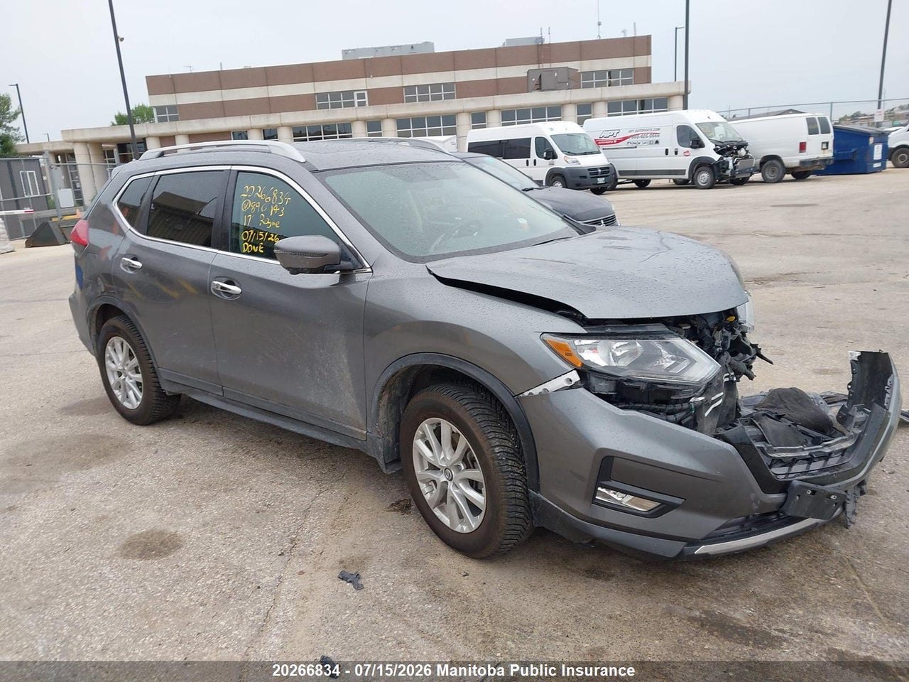 5N1AT2MV5HC890143 · 2017 NISSAN ROGUE SV