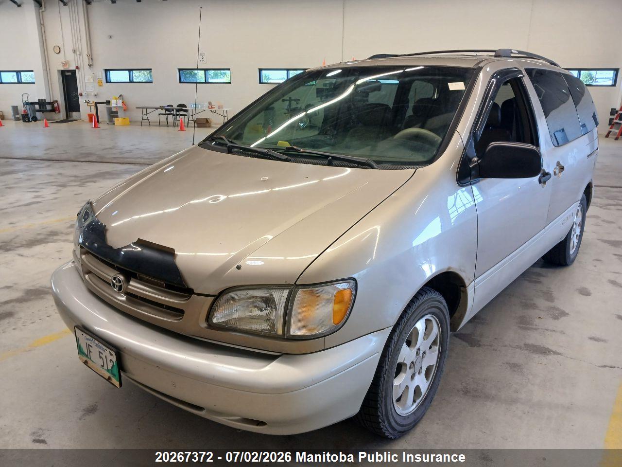 4T3ZF13C2YU178338 · 2000 TOYOTA SIENNA XLE V6