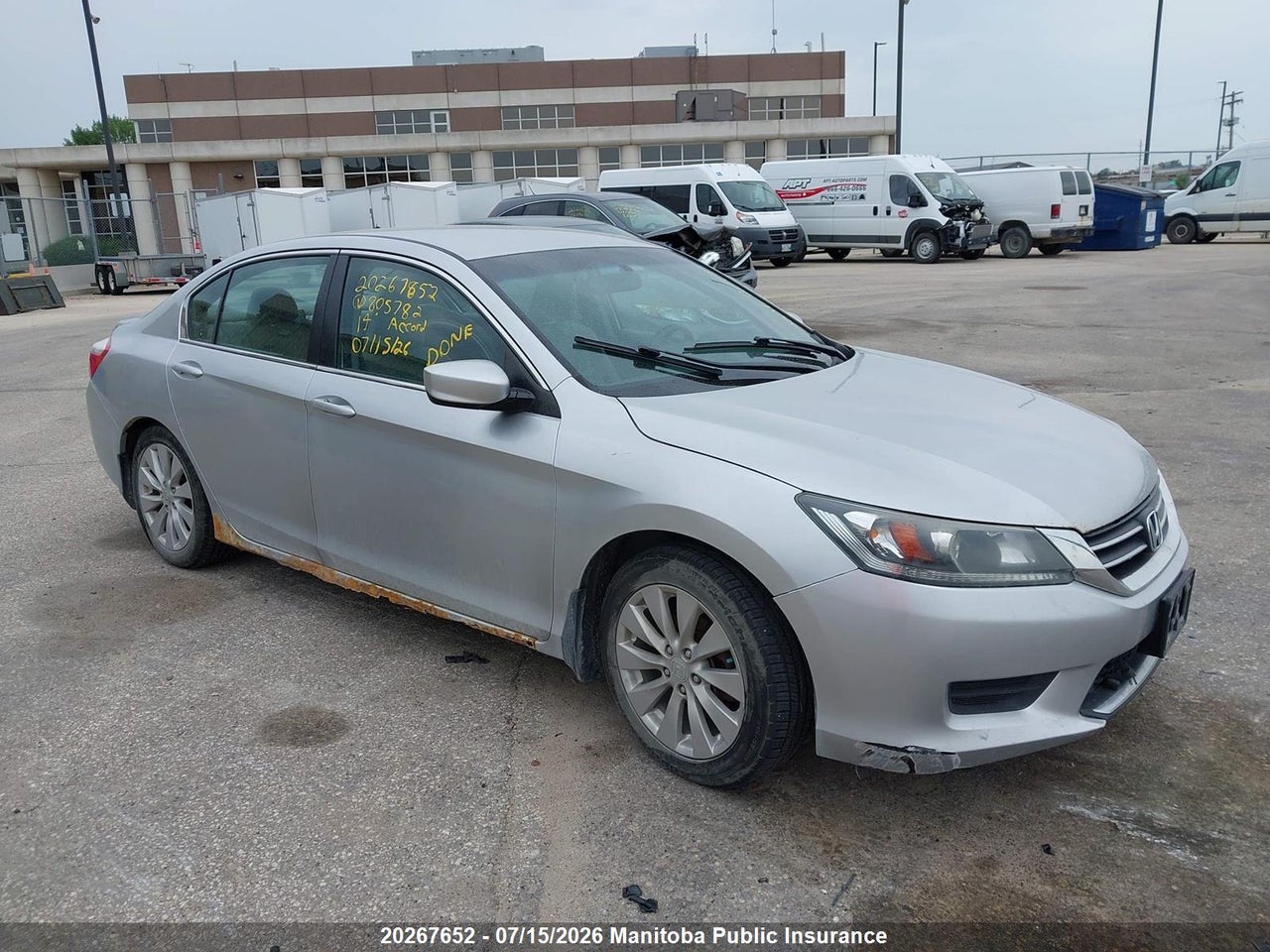 1HGCR2F3XEA805782 · 2014 HONDA ACCORD LX