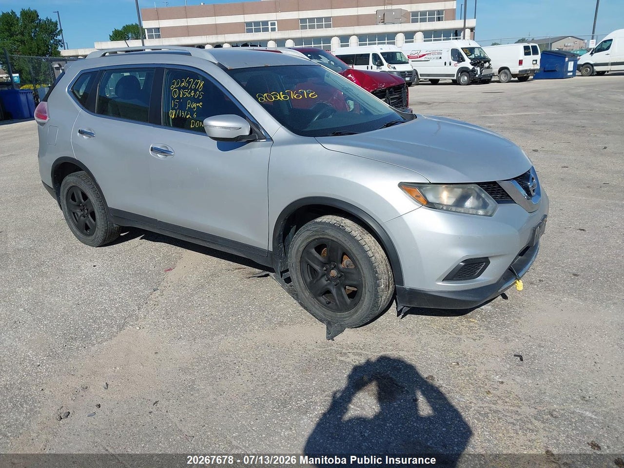 5N1AT2MTXFC856405 · 2015 NISSAN ROGUE S