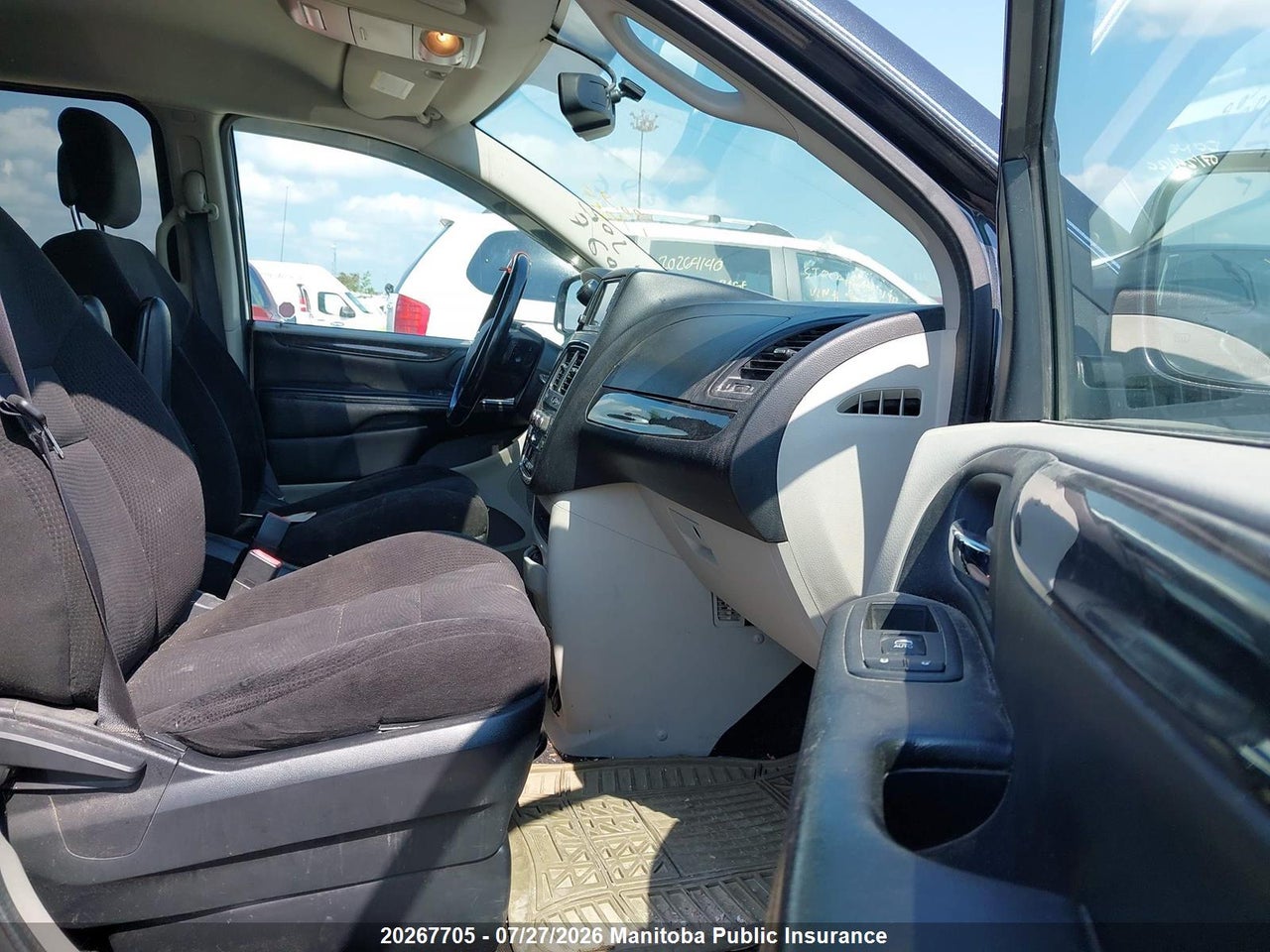 2C4RDGBG0ER330636 · 2014 DODGE GRAND CARAVAN SXT · 5/17
