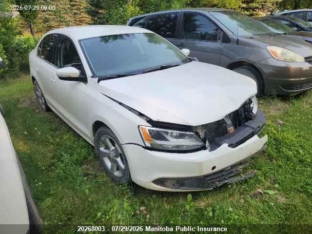 3VWDX7AJ1BM374045 · 2011 VOLKSWAGEN JETTA 2.5