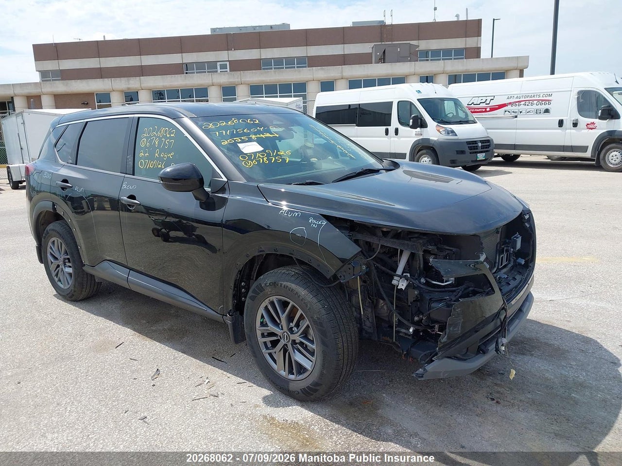 5N1AT3AB5NC678757 · 2022 NISSAN ROGUE S