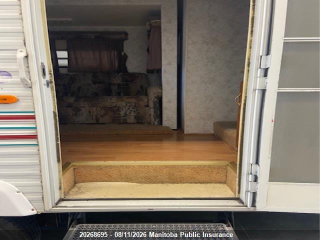 1UJCJ02P0W5LV0227 · 1998 JAYCO OTHER · 4/24