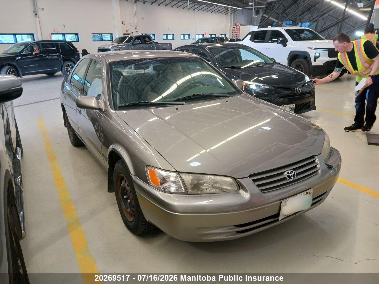 4T1BG22K9WU209183 · 1998 TOYOTA CAMRY CE