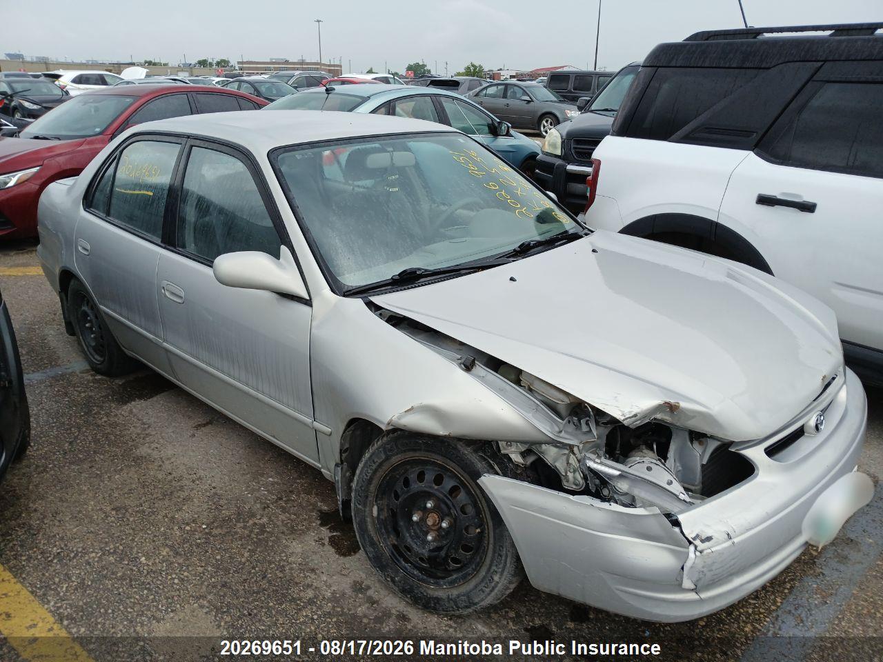 2T1BR12E0YC809030 · 2000 TOYOTA COROLLA LE
