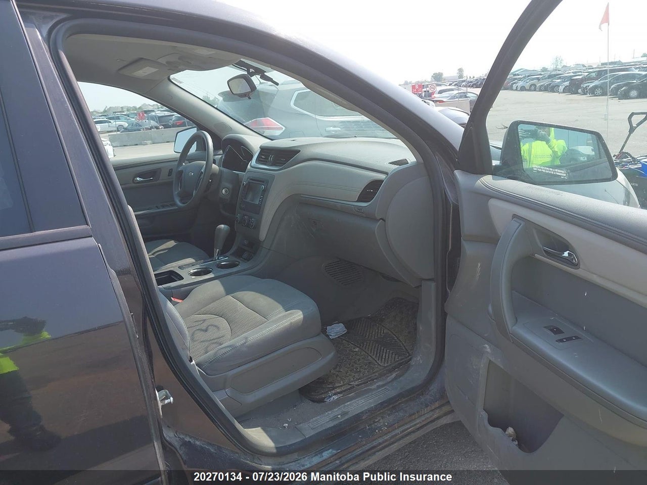 1GNKVFED9HJ329706 · 2017 CHEVROLET TRAVERSE LS · 5/16