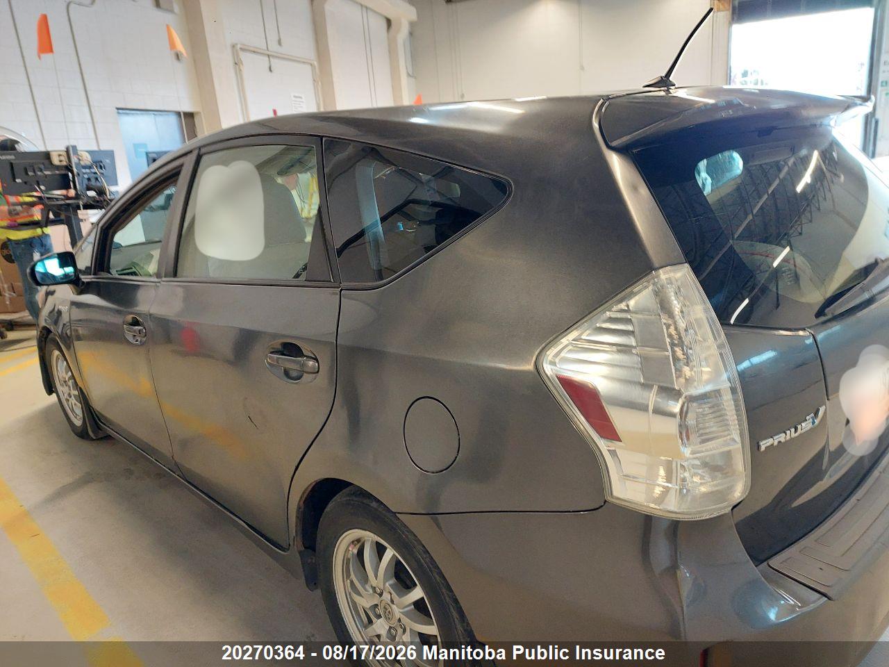 JTDZN3EU8EJ003106 · 2014 TOYOTA PRIUS V · 5/17
