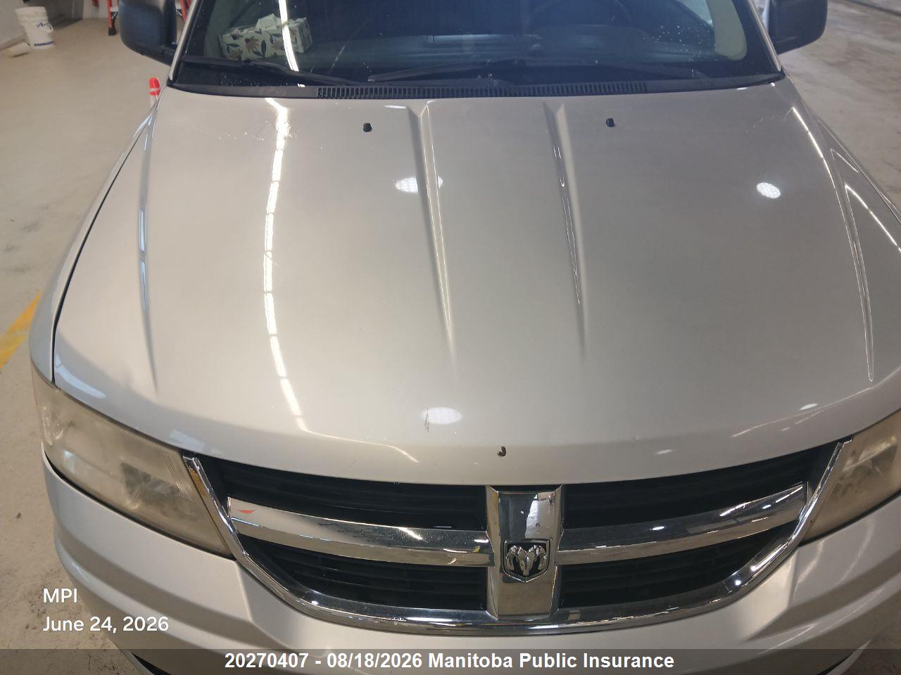 3D4PG4FB3AT236904 · 2010 DODGE JOURNEY SE · 2/9