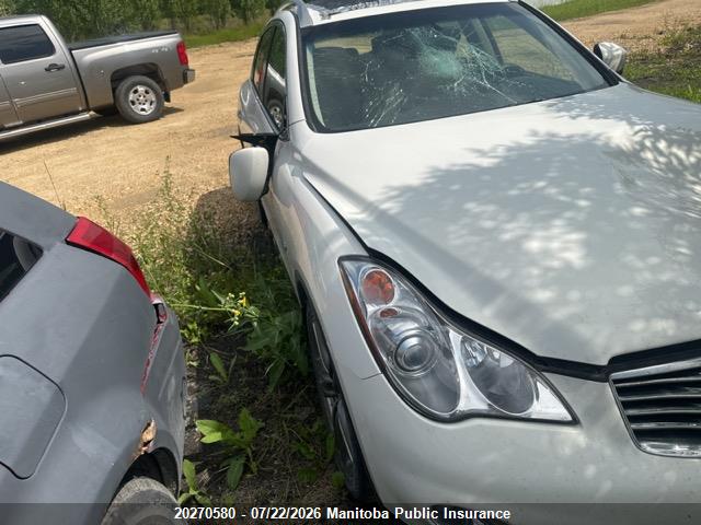 JN1BJ0HR4FM770490 · 2015 INFINITI QX50
