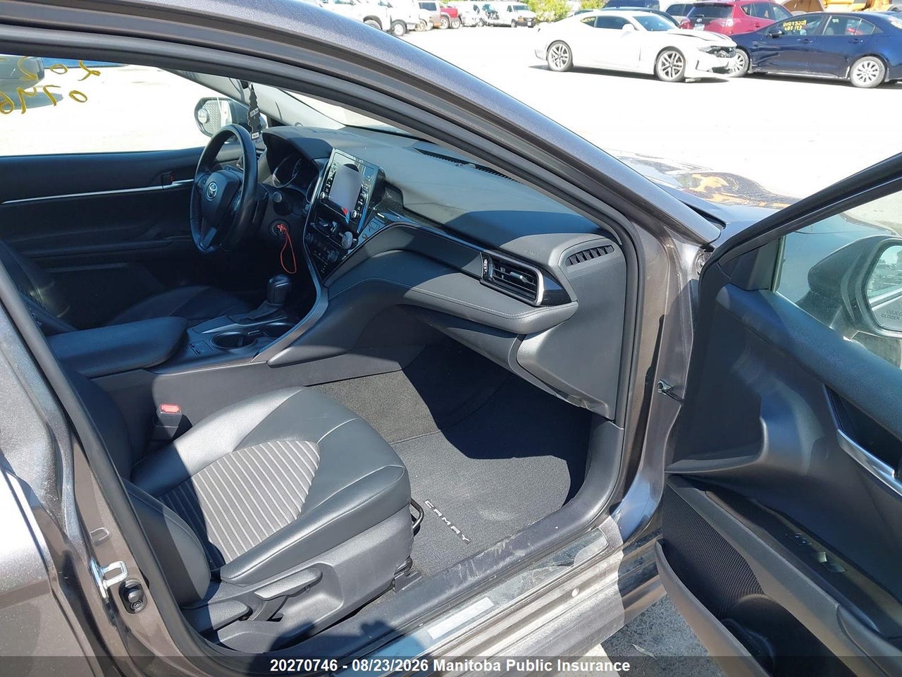 4T1G11AK7MU591133 · 2021 TOYOTA CAMRY SE · 5/16
