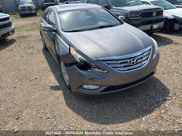 5NPEC4AC9BH032738 · 2011 HYUNDAI SONATA LIMITED