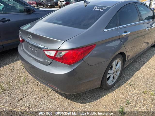 5NPEC4AC9BH032738 · 2011 HYUNDAI SONATA LIMITED · 4/11