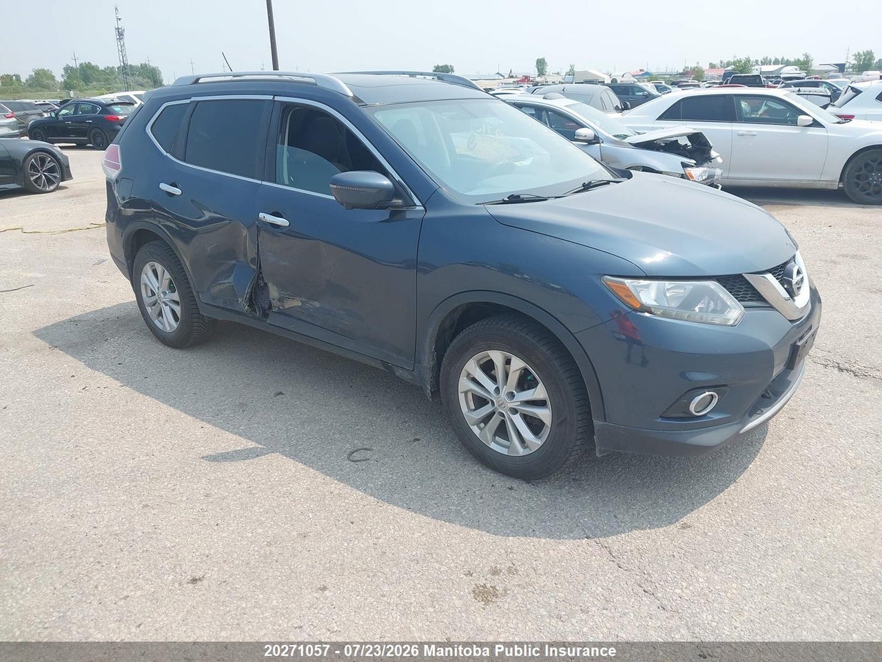 5N1AT2MV4GC819272 · 2016 NISSAN ROGUE SV