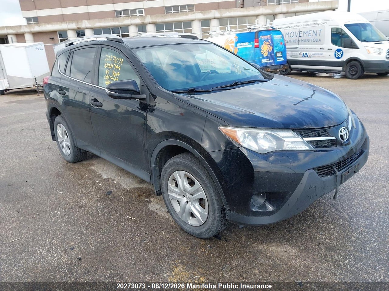 2T3BFREV5DW021749 · 2013 TOYOTA RAV4 LE