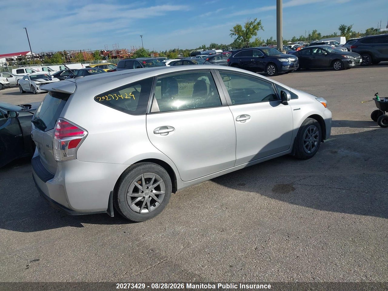 JTDZN3EU3FJ034586 · 2015 TOYOTA PRIUS V · 4/16