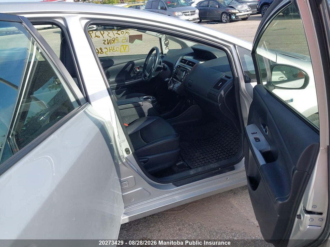 JTDZN3EU3FJ034586 · 2015 TOYOTA PRIUS V · 5/16