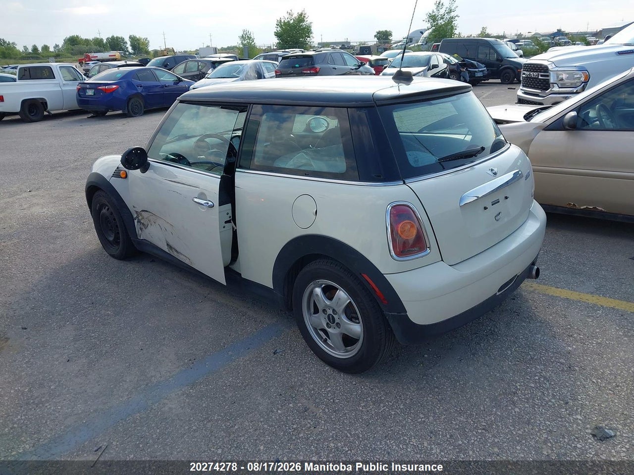 WMWMF33539TU73439 · 2009 MINI COOPER · 3/16