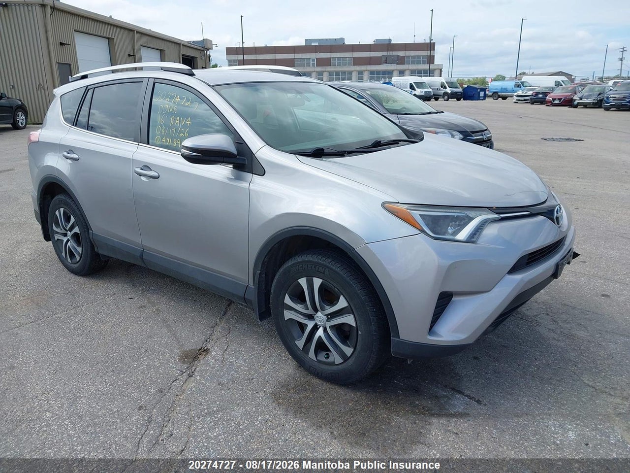 2T3BFREV4GW471896 · 2016 TOYOTA RAV4 LE