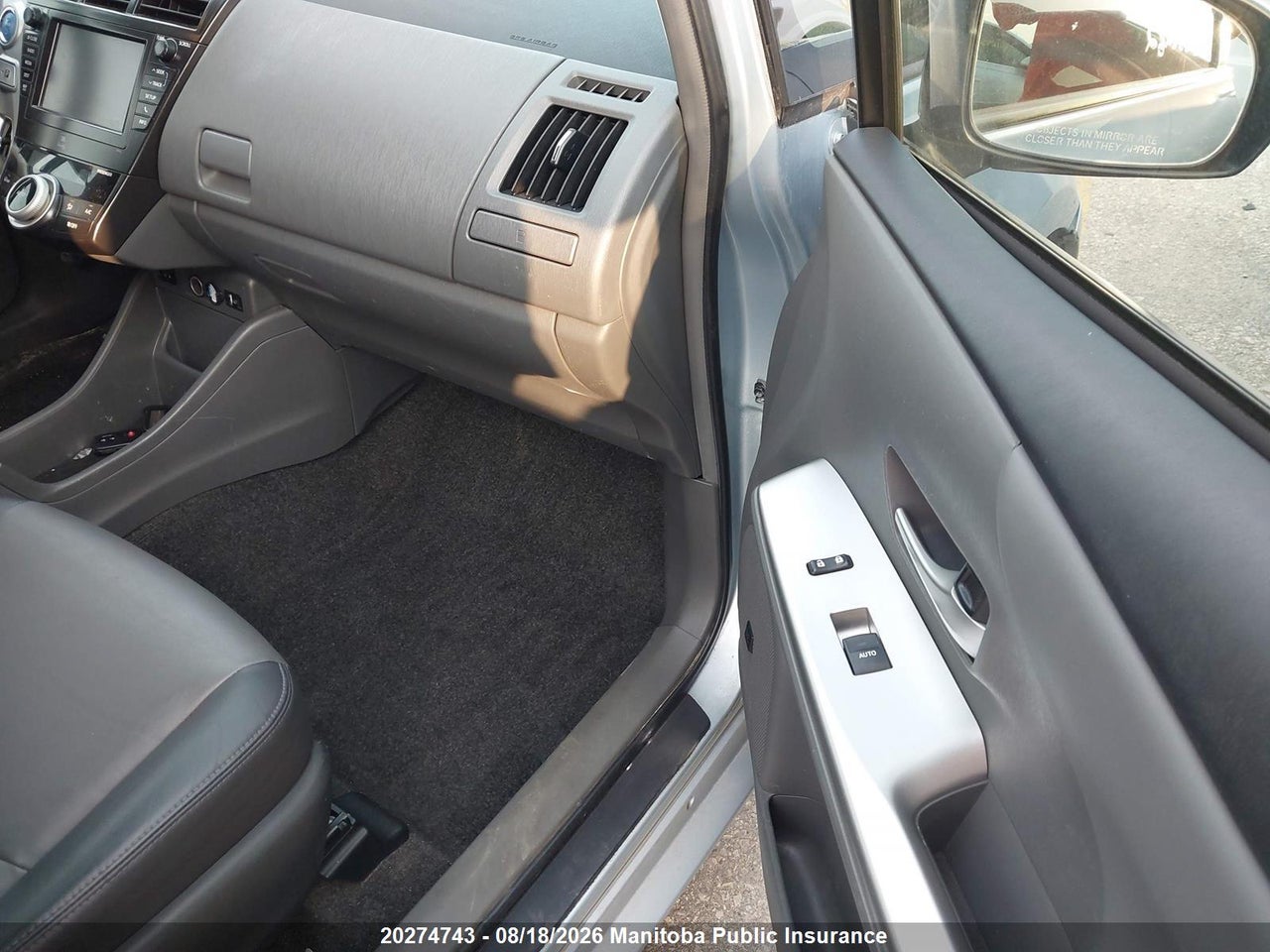 JTDZN3EU8C3038262 · 2012 TOYOTA PRIUS V · 5/18