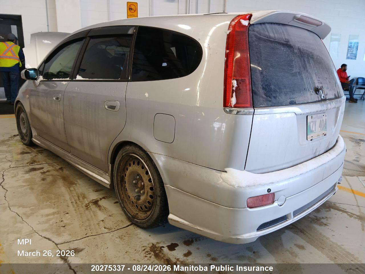 RN311195991 · 2002 HONDA STREAM · 7/9