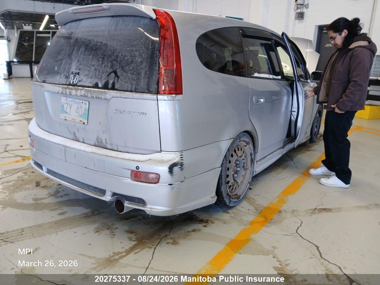RN311195991 · 2002 HONDA STREAM · 8/9