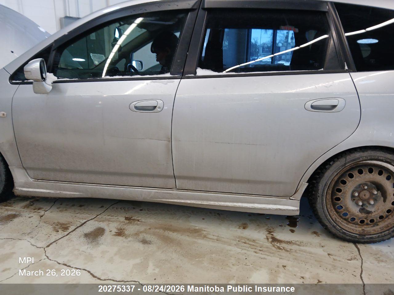 RN311195991 · 2002 HONDA STREAM · 6/9