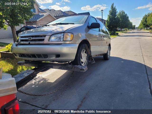 2000 TOYOTA SIENNA LE V6