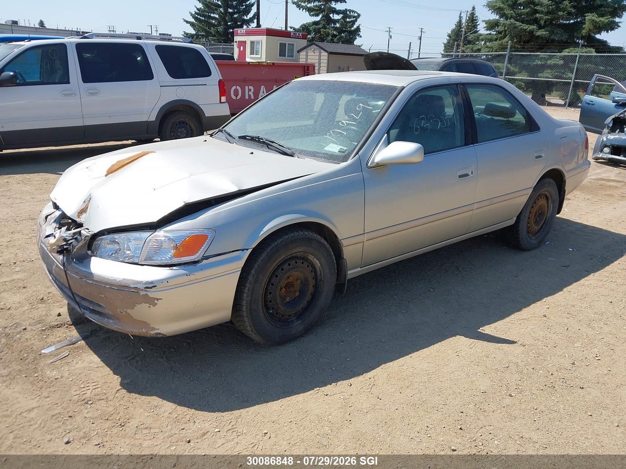 JT2BG22K5Y0409291 · 2000 TOYOTA CAMRY CE/LE/XLE · 2/16