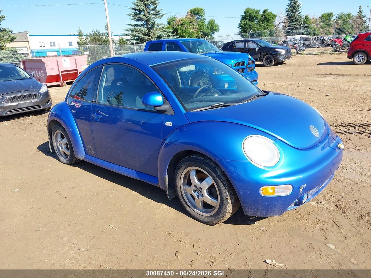 3VWCA21C9YM418481 · 2000 VOLKSWAGEN NEW BEETLE GLS