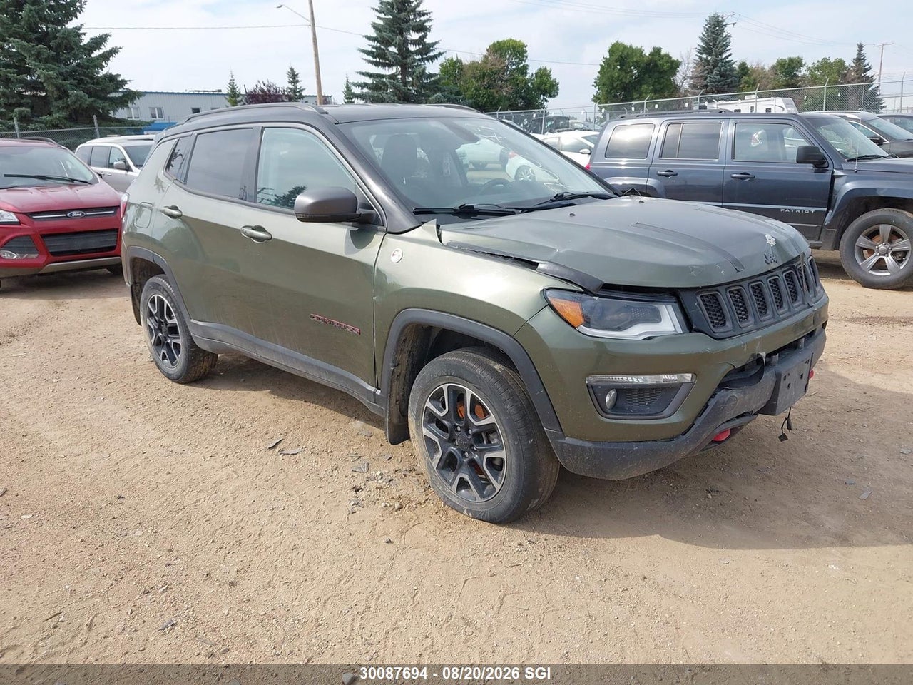 3C4NJDDB7KT700349 · 2019 JEEP COMPASS TRAILHAWK