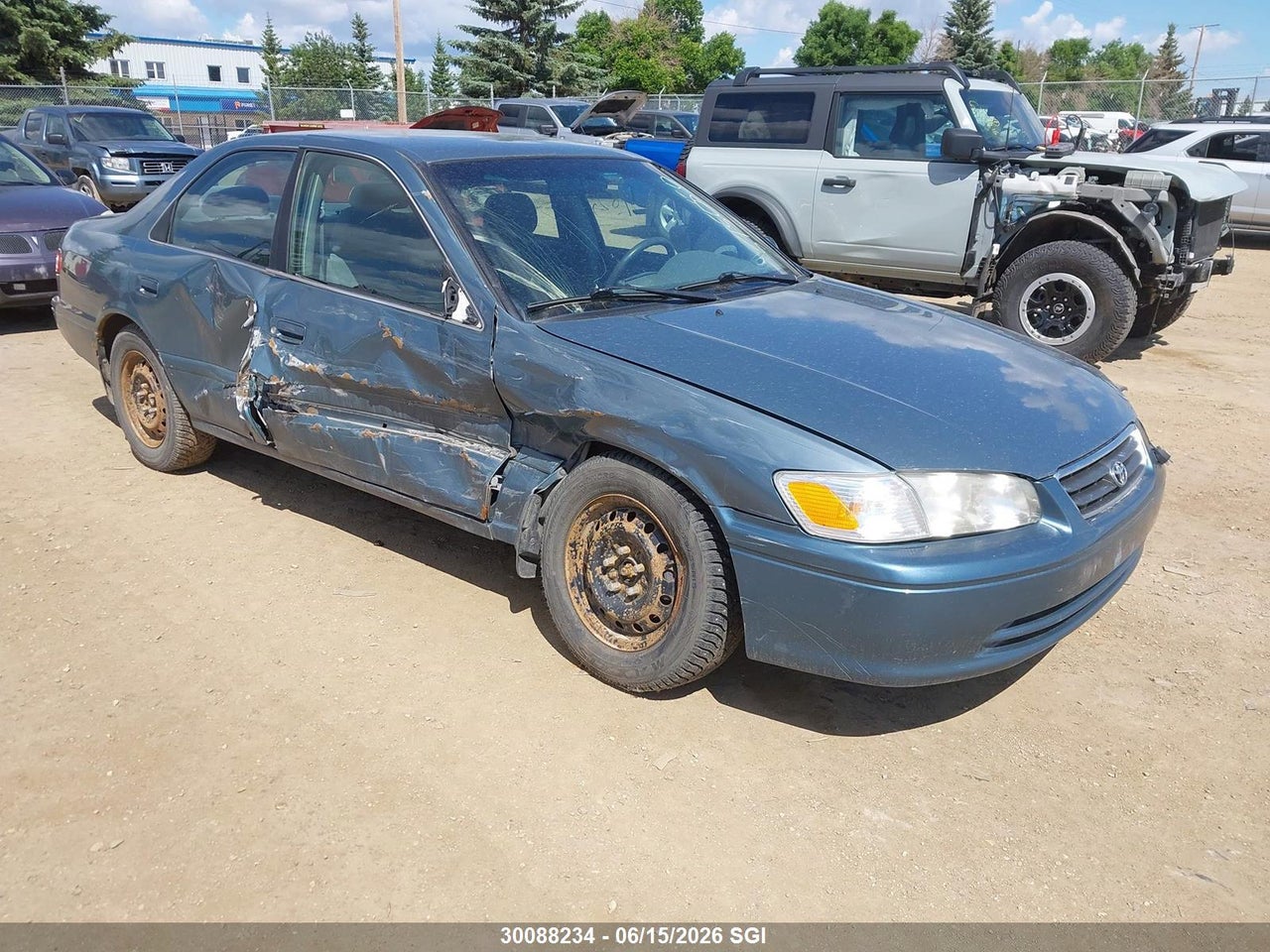 JT2BG22K9Y0515050 · 2000 TOYOTA CAMRY CE/LE/XLE