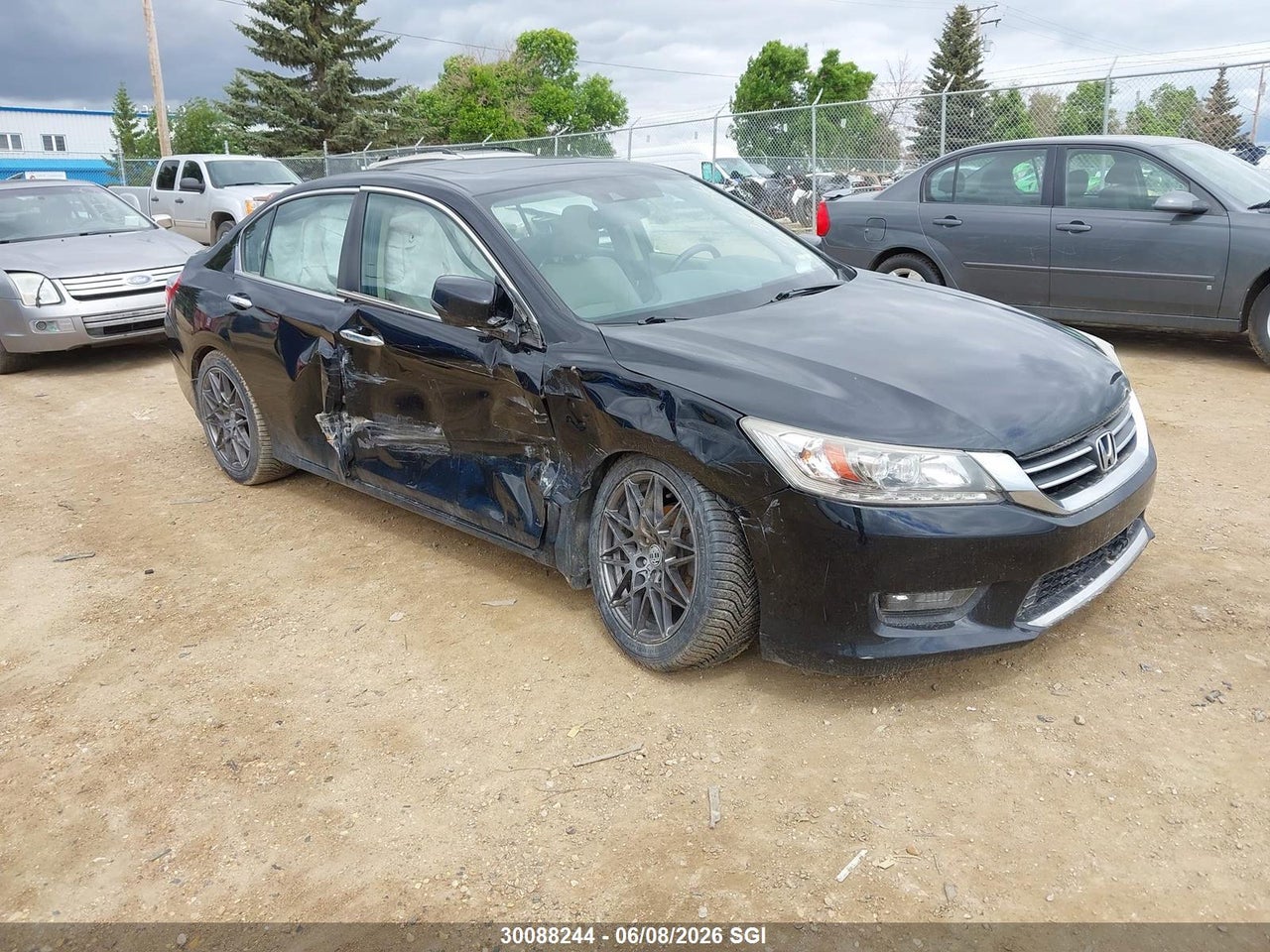 1HGCR2F95FA803606 · 2015 HONDA ACCORD TOURING