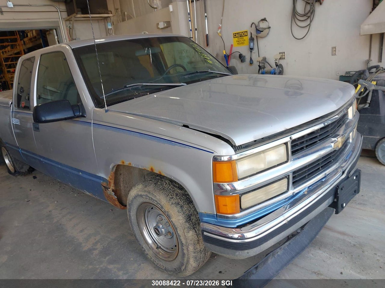 2GCEC19R2T1235593 · 1996 CHEVROLET GMT-400 C1500
