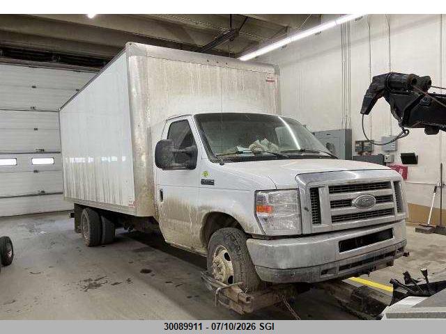 1FDWE4FK0NDC02201 · 2022 FORD ECONOLINE E450 SUPER DUTY CUTAWAY VAN