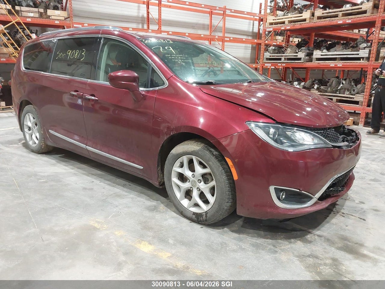 2C4RC1EG9JR166759 · 2018 CHRYSLER PACIFICA TOURING L PLUS