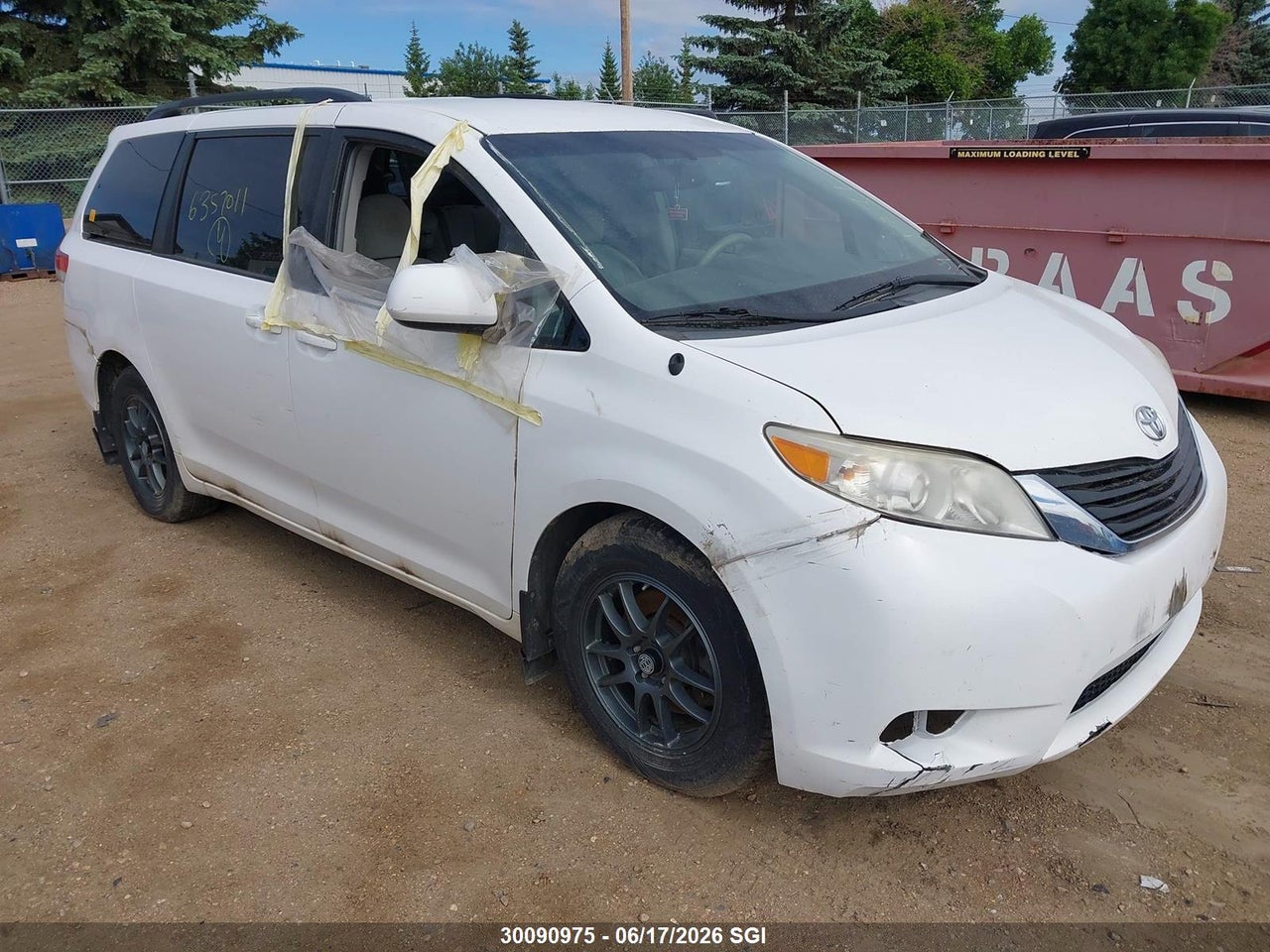 5TDKK3DC1ES421271 · 2014 TOYOTA SIENNA LE
