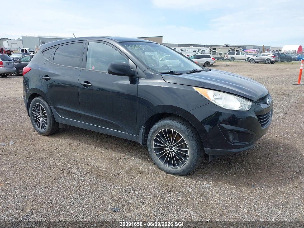 KM8JT3AC6DU758148 · 2013 HYUNDAI TUCSON GL