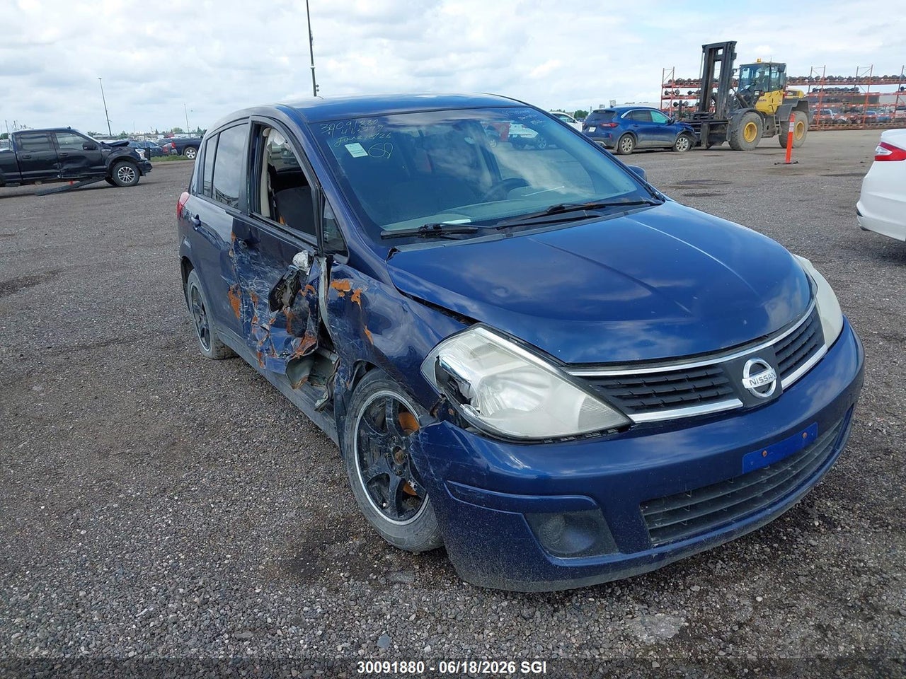 3N1BC13E98L463799 · 2008 NISSAN VERSA S/SL