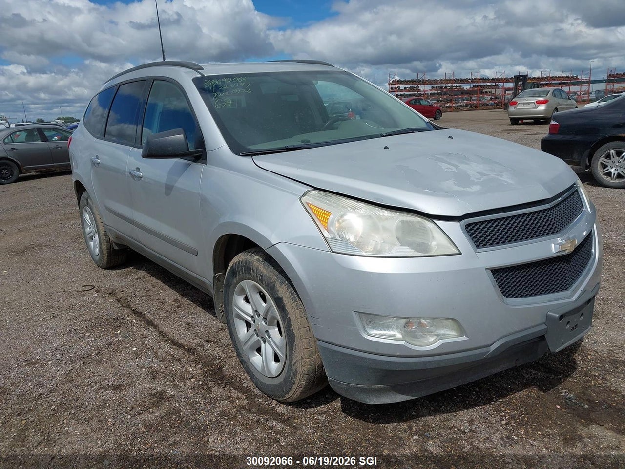 1GNKVEED1BJ225597 · 2011 CHEVROLET TRAVERSE LS