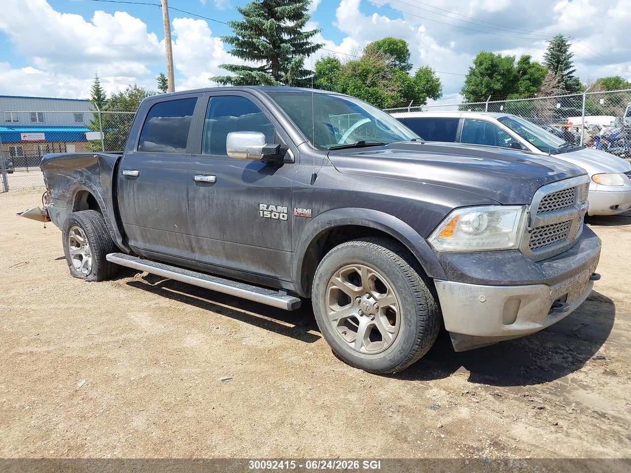 1C6RR7NT7HS664909 · 2017 RAM 1500 LARAMIE
