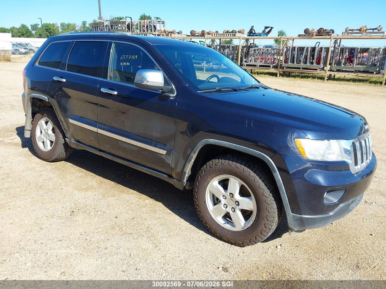1J4RR4GG5BC657766 · 2011 JEEP GRAND CHEROKEE LAREDO