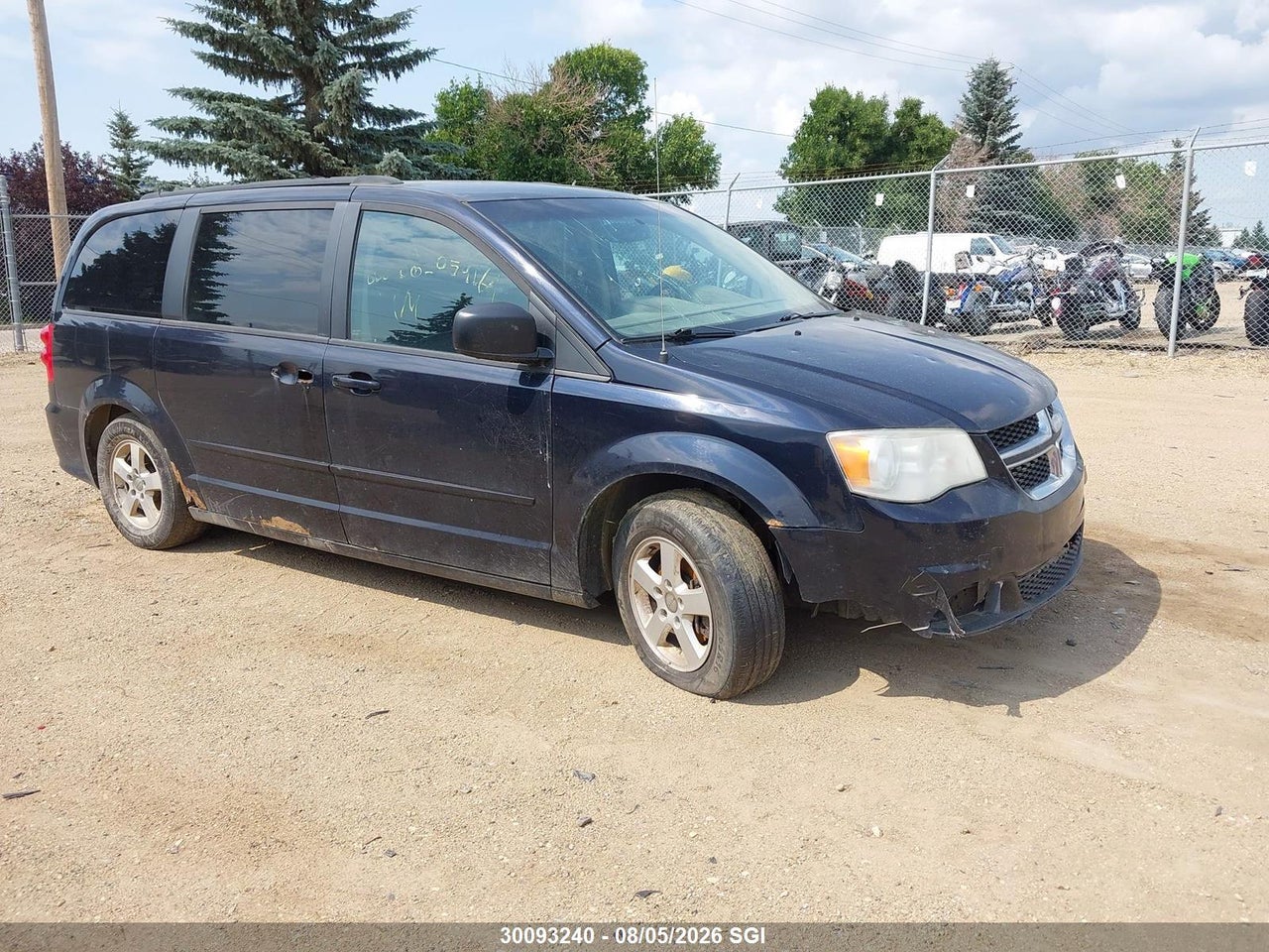 2D4RN4DG3BR651674 · 2011 DODGE GRAND CARAVAN EXPRESS
