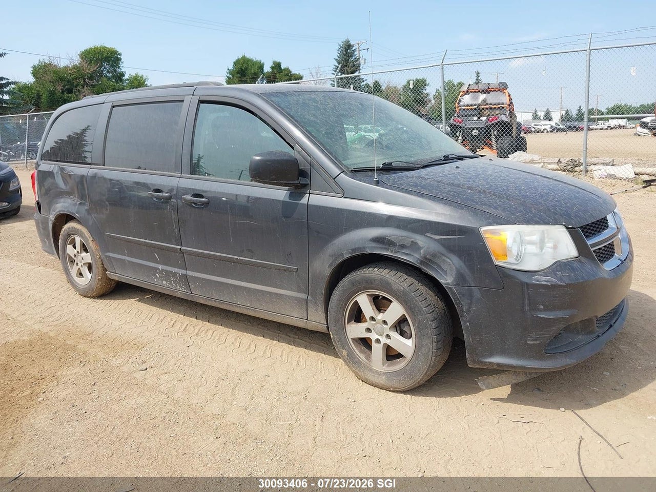 2D4RN4DG4BR761732 · 2011 DODGE GRAND CARAVAN EXPRESS