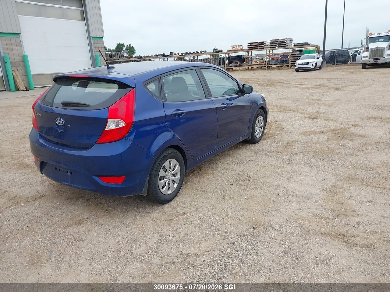 KMHCT5AEXFU223512 · 2015 HYUNDAI ACCENT GL · 4/16
