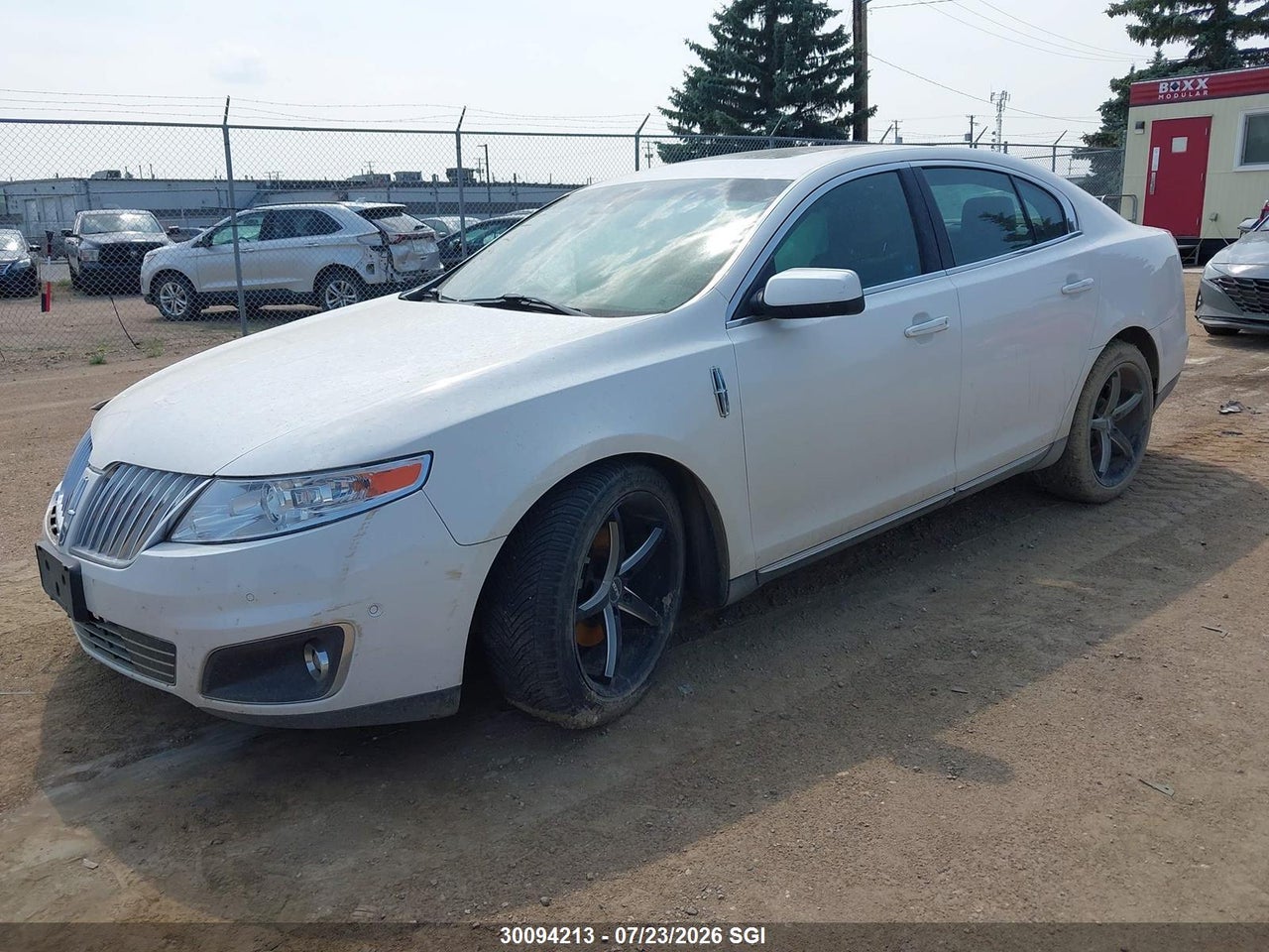 1LNHL9FT7BG611178 · 2011 LINCOLN MKS · 2/11