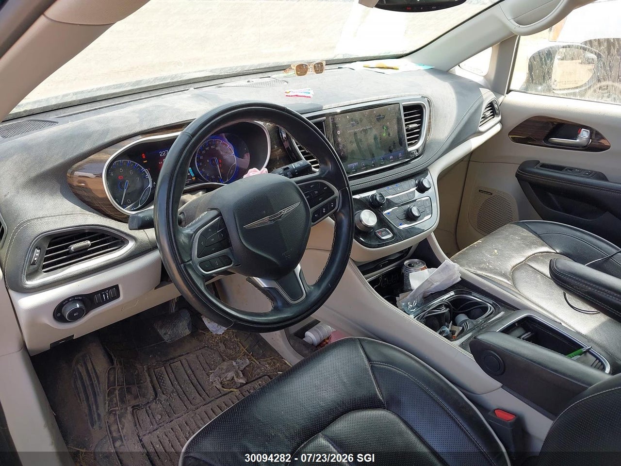 2C4RC3GGXNR113101 · 2022 CHRYSLER PACIFICA LIMITED · 5/16