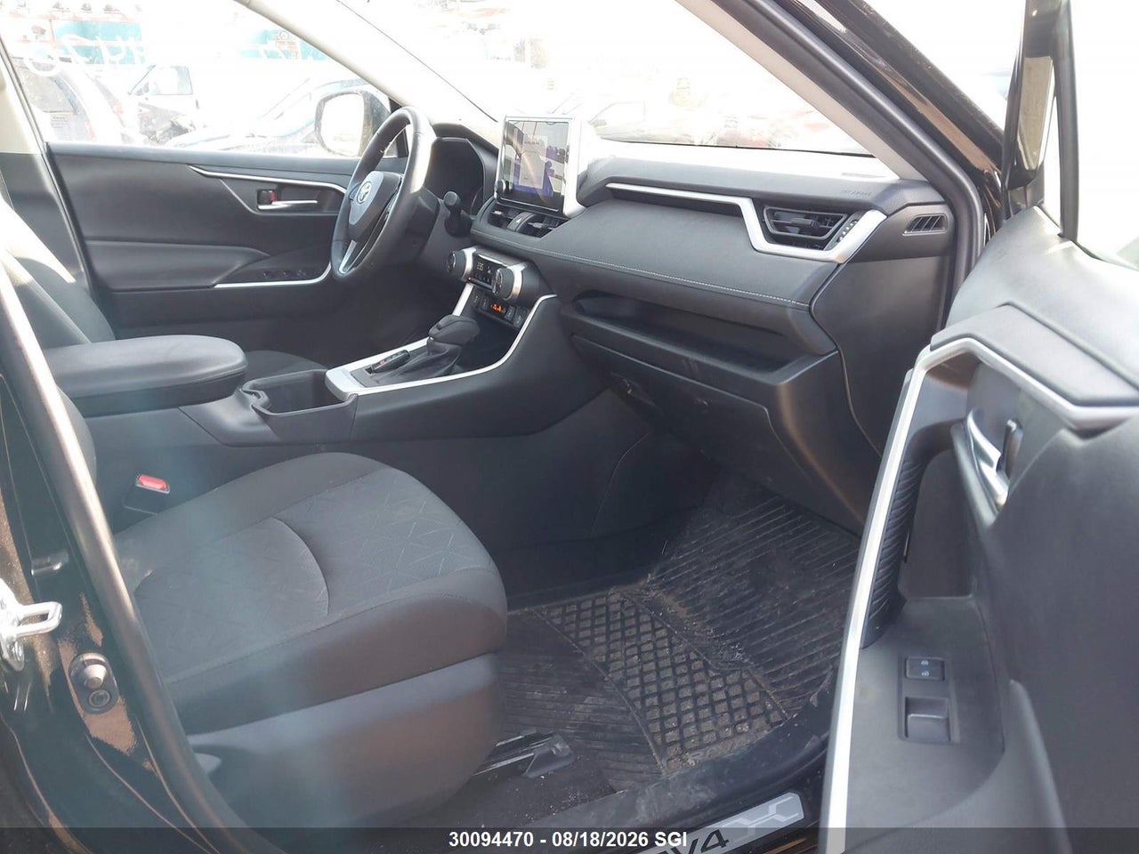 2T3R1RFVXRC440135 · 2024 TOYOTA RAV4 XLE/XLE PREMIUM · 5/18