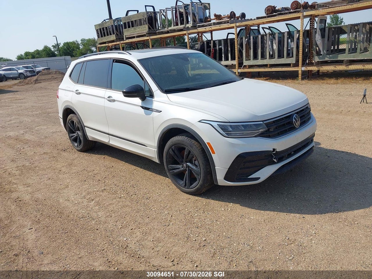 3VV8B7AX4RM233604 · 2024 VOLKSWAGEN TIGUAN SE R-LINE BLACK