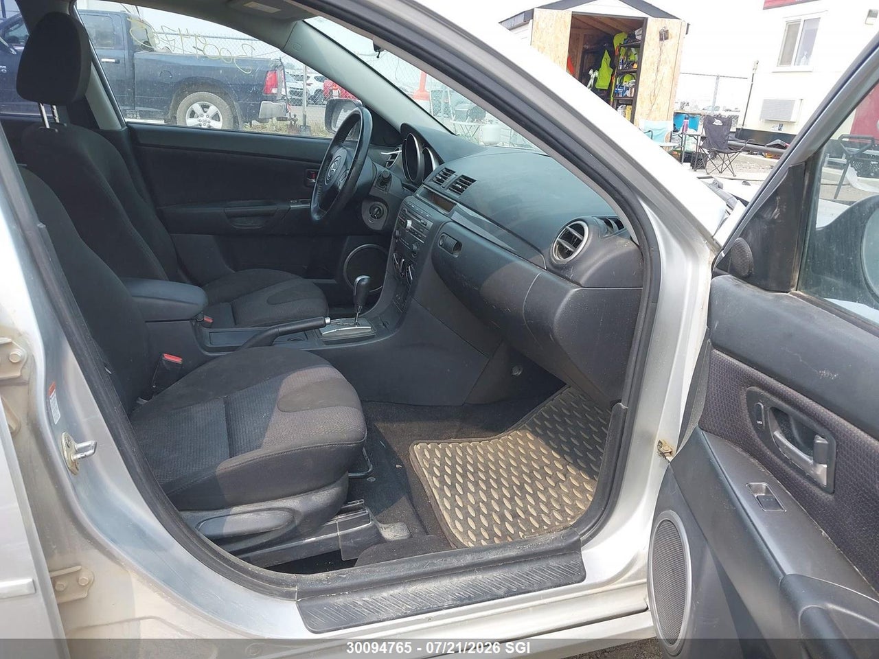 JM1BK343171771323 · 2007 MAZDA 3 HATCHBACK · 5/13